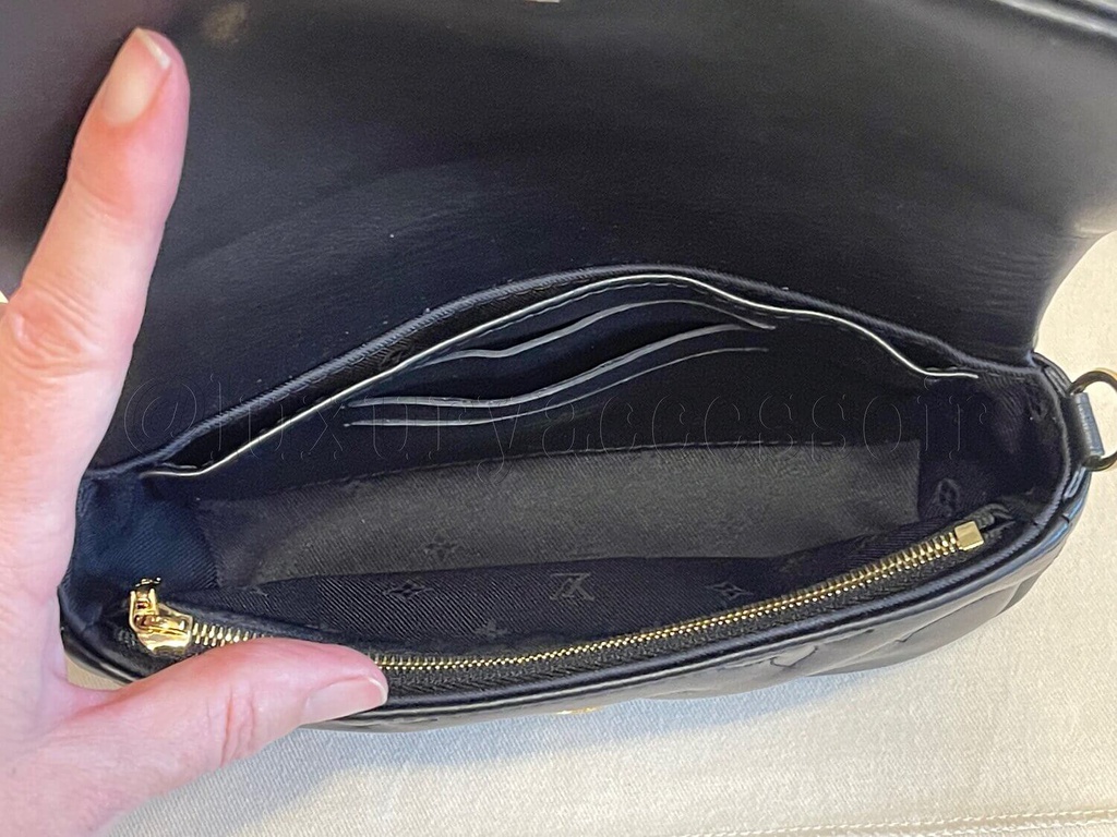 Louis Vuitton Wallet On Strap Bubblegram Black M81398 20x12x6cm