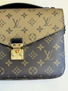 Pochette Metis Monogram Reverse