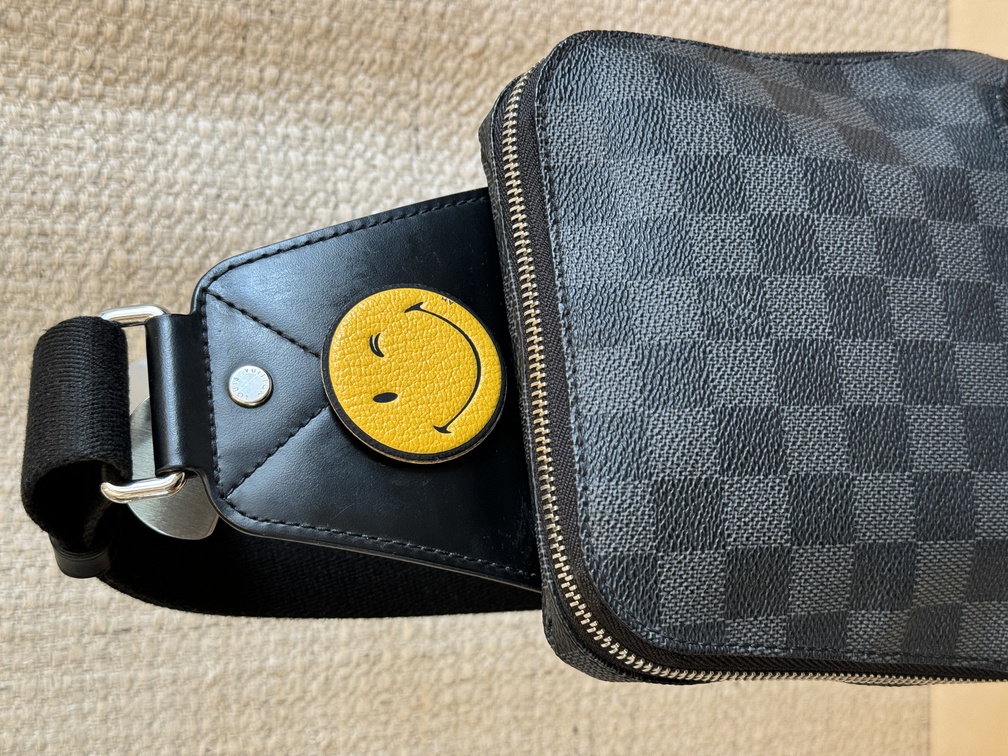 Avenue Sling bag Damier Graphite