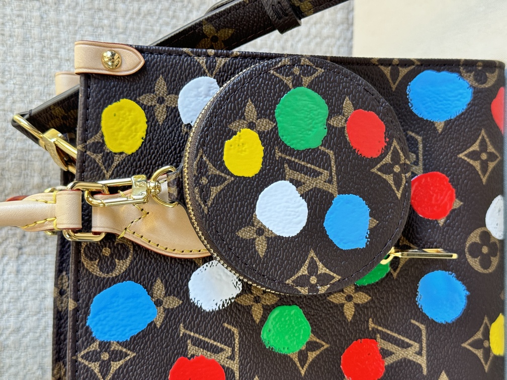 Onthego PM Monogram Kusama