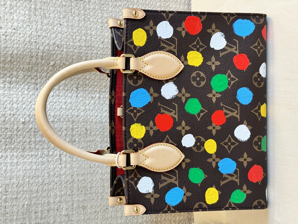 Onthego PM Monogram Kusama