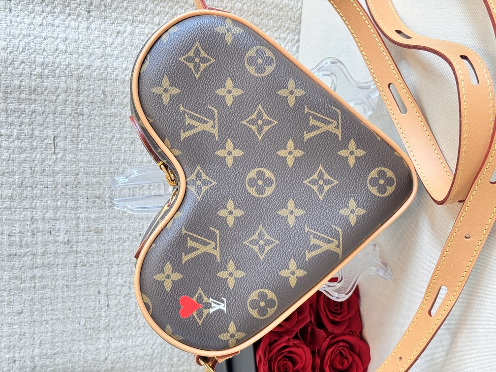 Coeur Heartbag Monogram