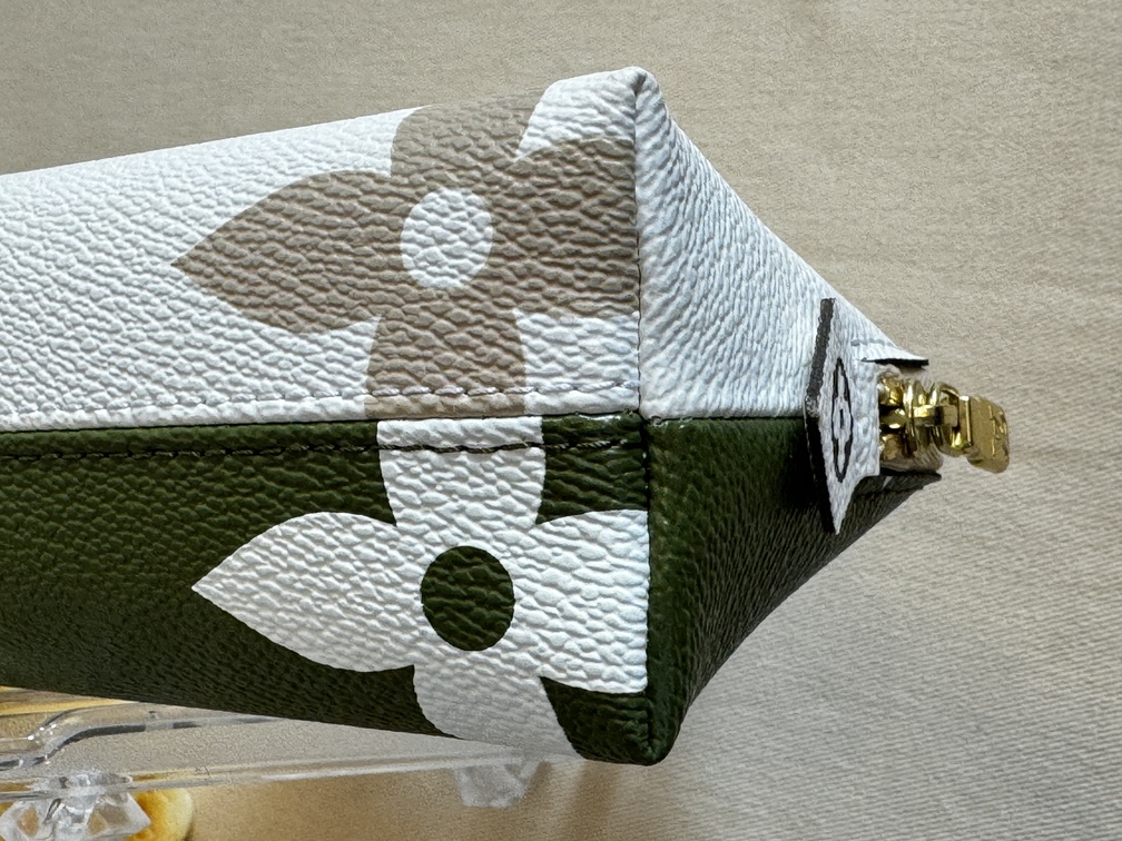 Cosmetic Pouch Giant khaki