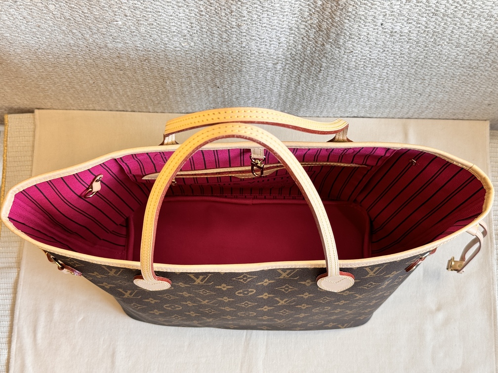 Neverfull MM Monogram