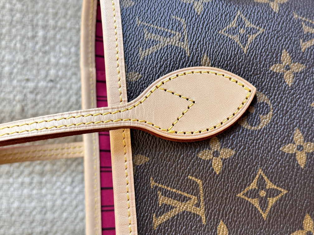 Neverfull MM Monogram