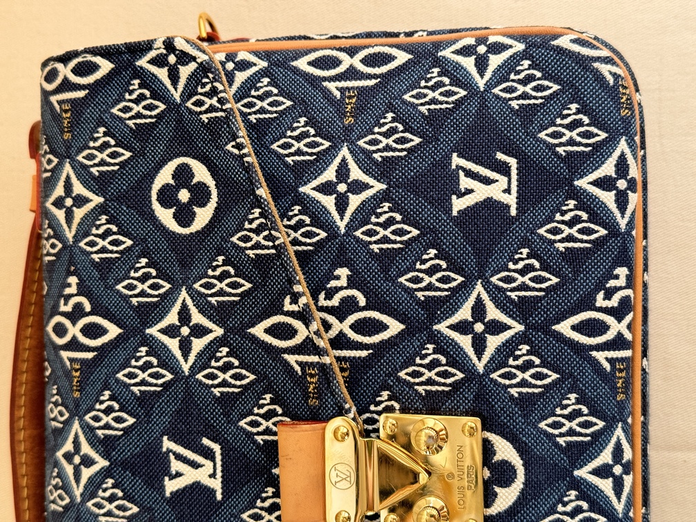 Pochette Metis 1854 blau