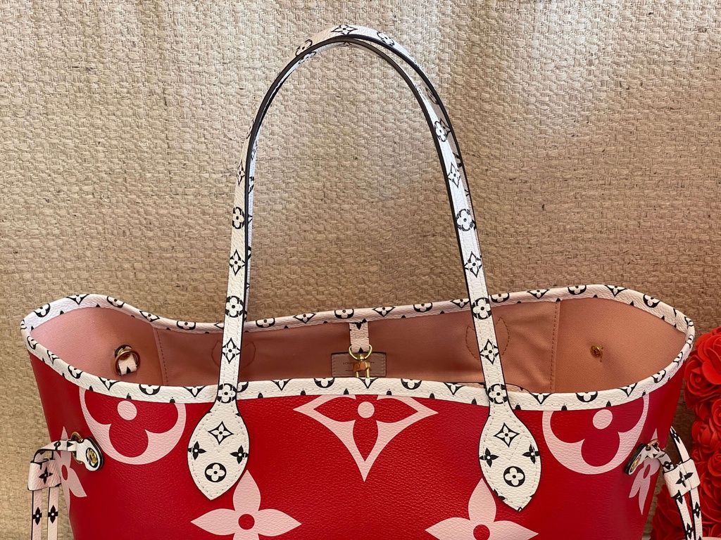 Louis Vuitton Neverfull Monogram Giant MM Red/Pink Lining in