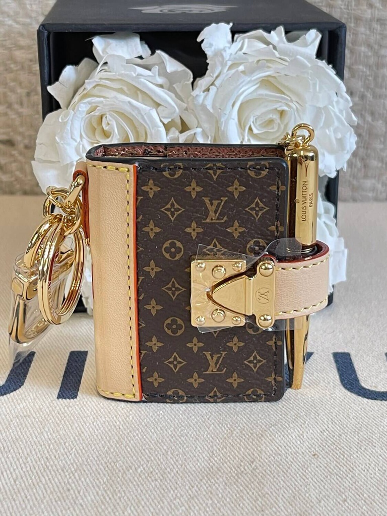 bagcharm LV Book