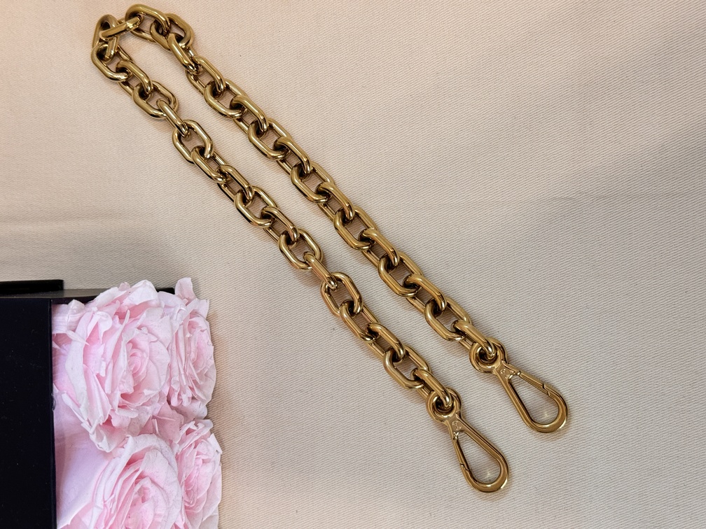 chain strap gold